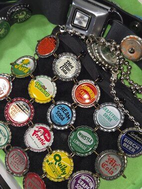 Vintage Janet Cooper Soda Bottle Cap Purse & Matching Seatbelt Belt Set 32 Waist